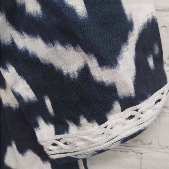 Jones New York Signature Navy Blue White 100% Linen Embroidered Tunic Top Size M - Picture 6 of 9